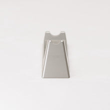 Henson Razor Stand